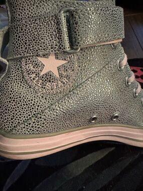 Converse Sparkly High Top Sneakers - Light Aqua Glitter Size 8.5 women’s NWOT